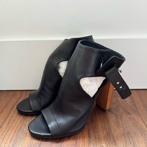 Vince Addie Leather Cutout Sandals Wood Heel Size US 8